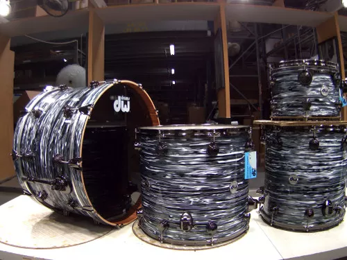“Limited” Collector’s Black Oyster 4pc – Maple/Mahogany