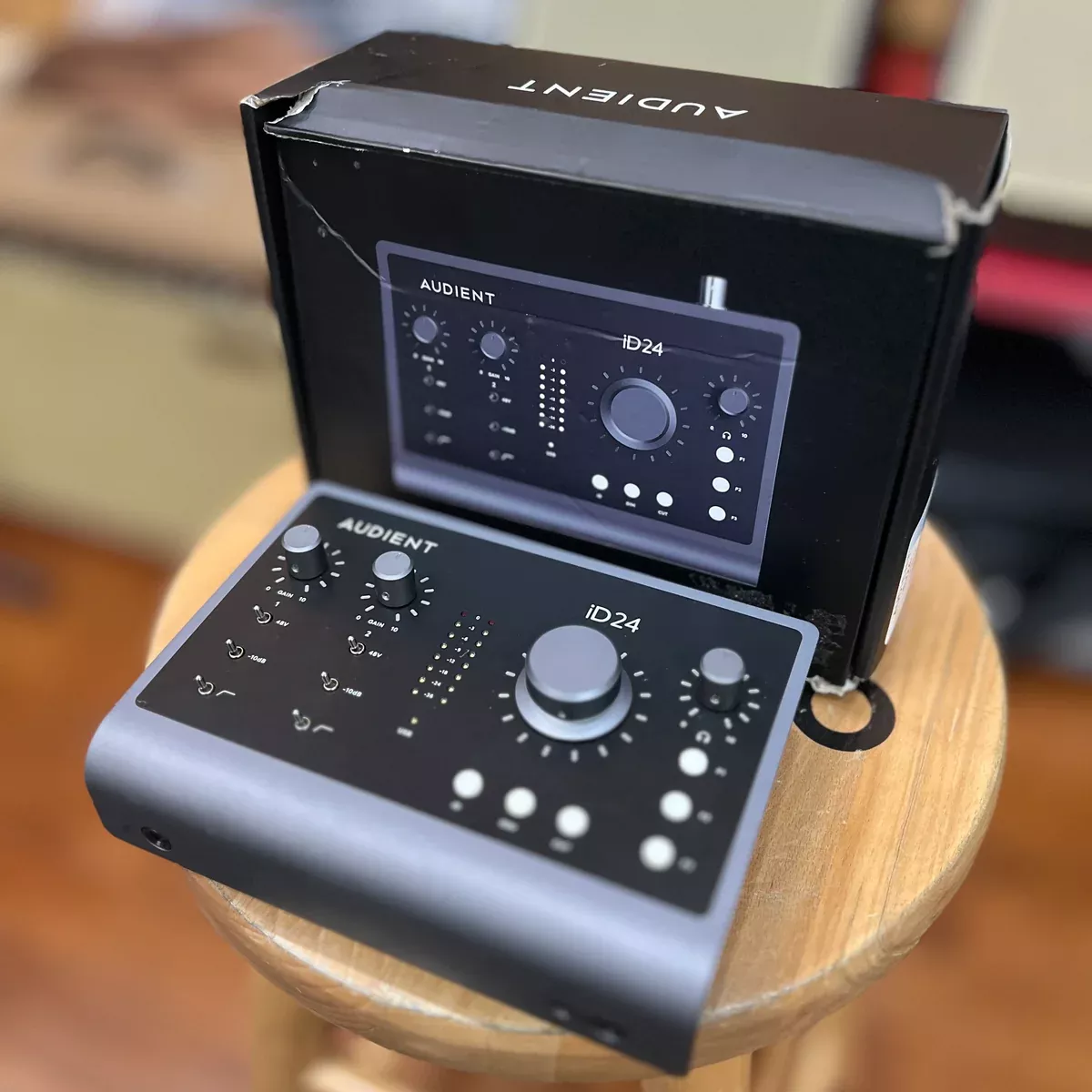 USED Audient iD24 10 x 14 USB-C Audio Interface w/ Box & USB Cable