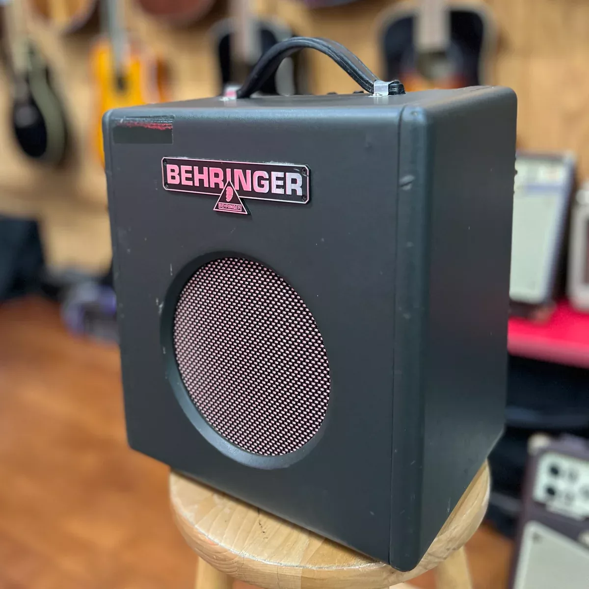 USED Behringer Thunderbird Bx108 Bass Combo Amp